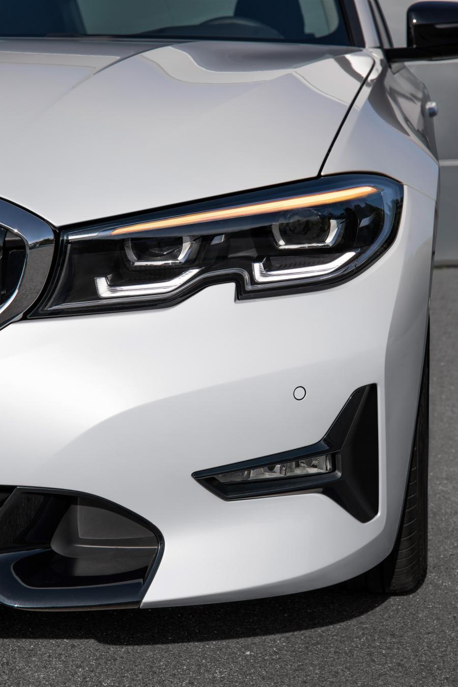 Детали экстерьера BMW 320d Sport Line (G20) 2019 года  (WW) (фото 32 из 311)